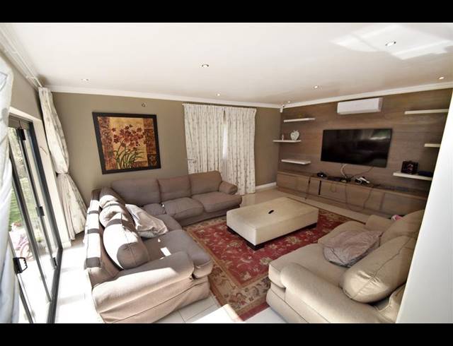 5 BEDROOM HOUSE FOR SALE IN MORNINGSIDE